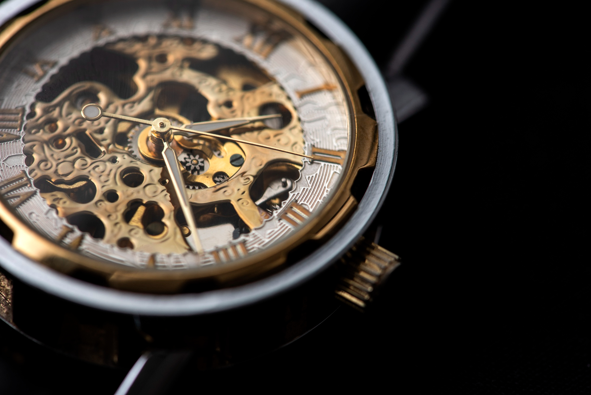 Read more about the article 10 Luxury Watch Maintenance And Care Tips